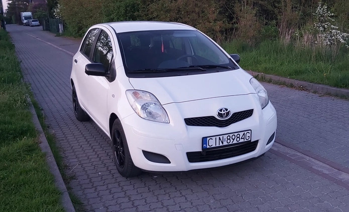 Toyota Yaris cena 17400 przebieg: 203000, rok produkcji 2009 z Inowrocław małe 781